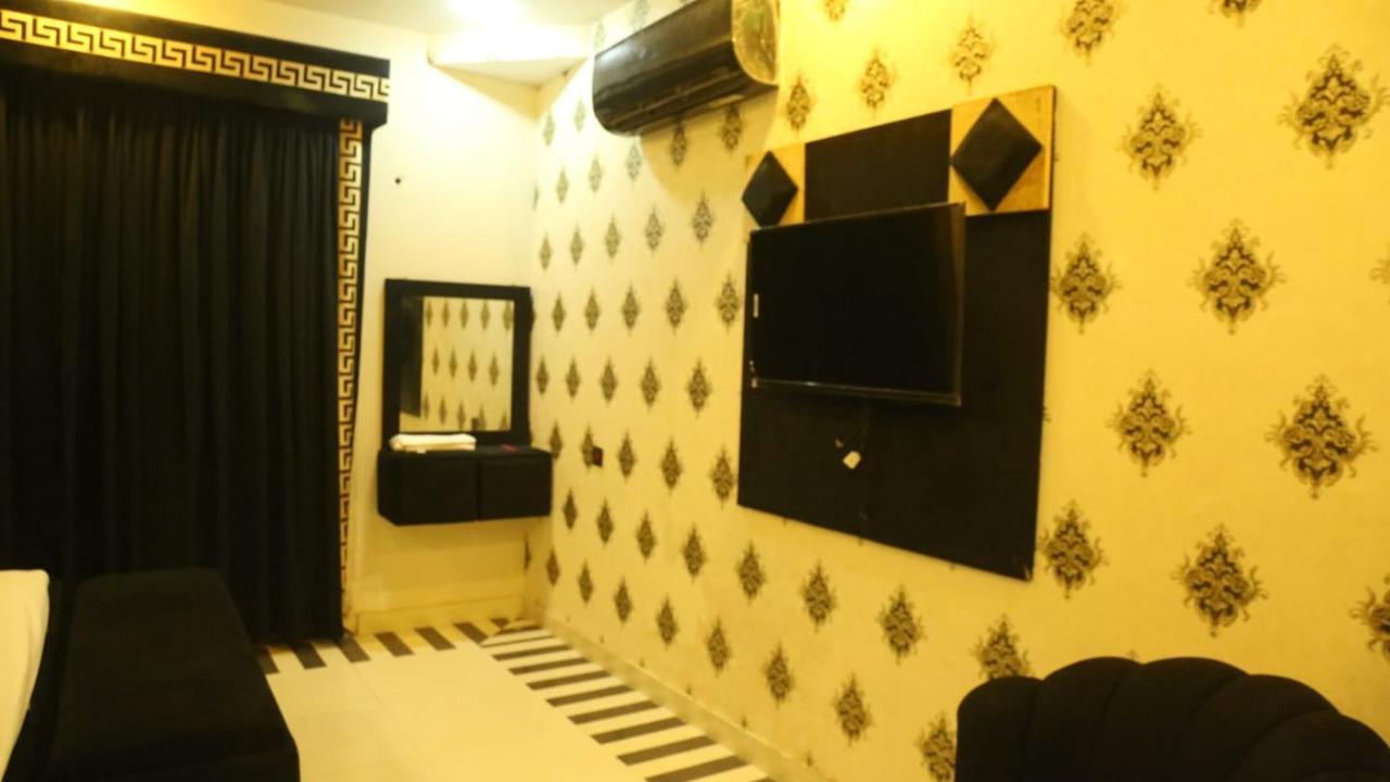 Hotel De Smart Multan Ngoại thất bức ảnh