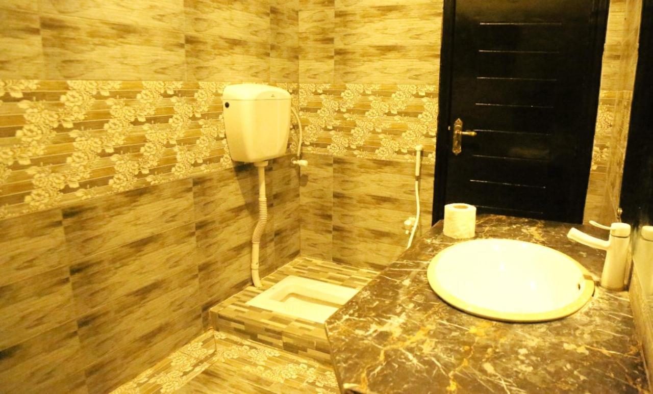 Hotel De Smart Multan Ngoại thất bức ảnh
